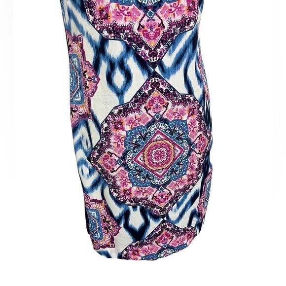 VINCE CAMUTO WHITE BLUE MEDALLION SHIFT DRESS SLEEVELESS KNEE LENGTH WOMENS 4 - Picture 9 of 12